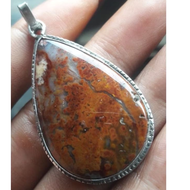 liontin monel batu most agate