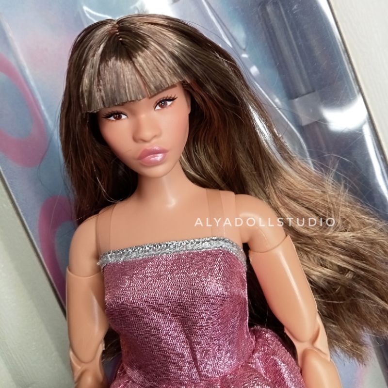 Barbie MTM Looks Curvy #124 ori Mattel