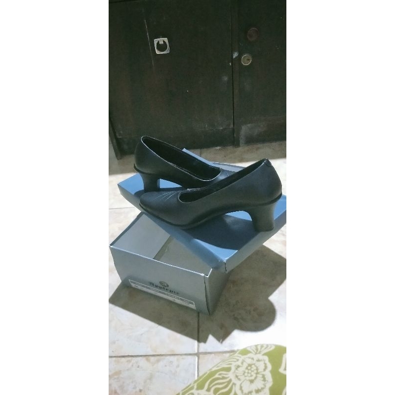 Sepatu Pantofel wanita 5cm