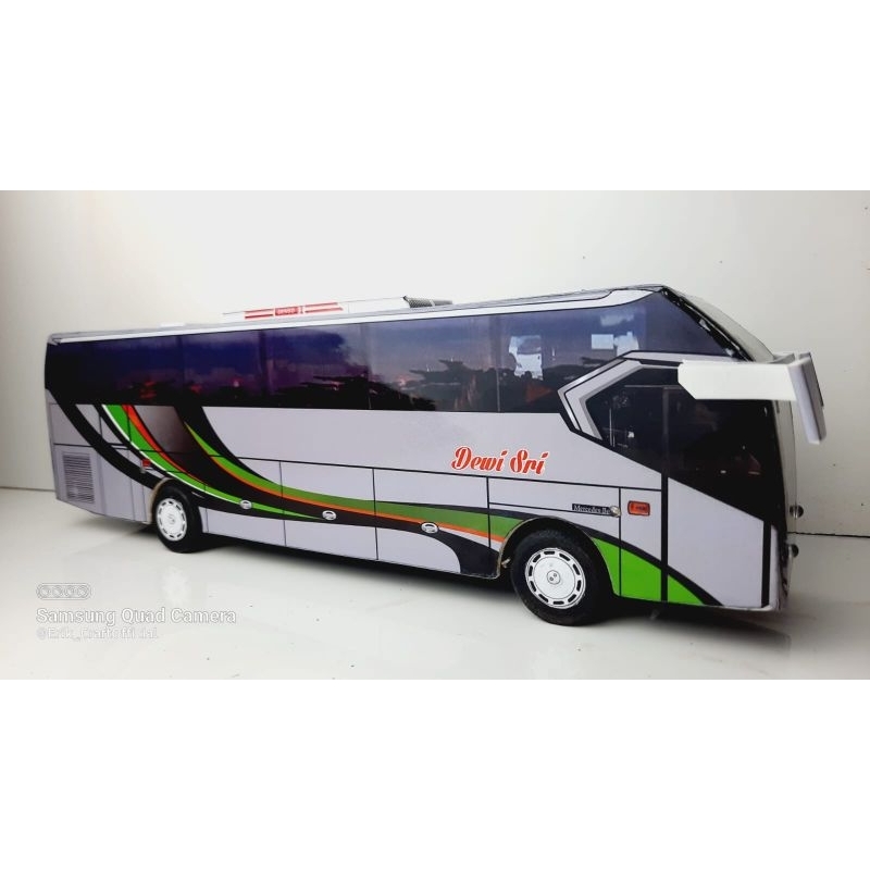 Miniatur Bus Dewi Sri