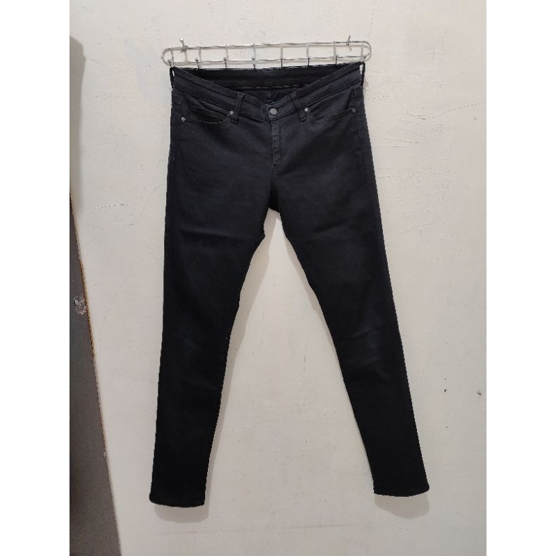 Celana Jeans Hitam Uniqlo Ori Second Pria