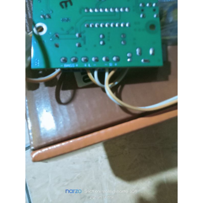 kit subwoofer 2.1....speaker out ...L dan R  dan bass subwoofer