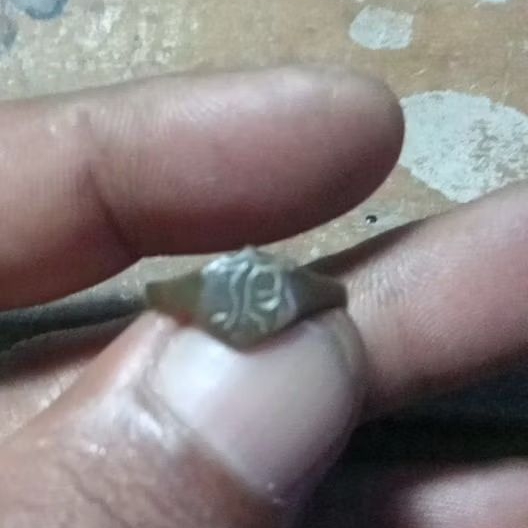 cincin stempel jadul temuan sungai