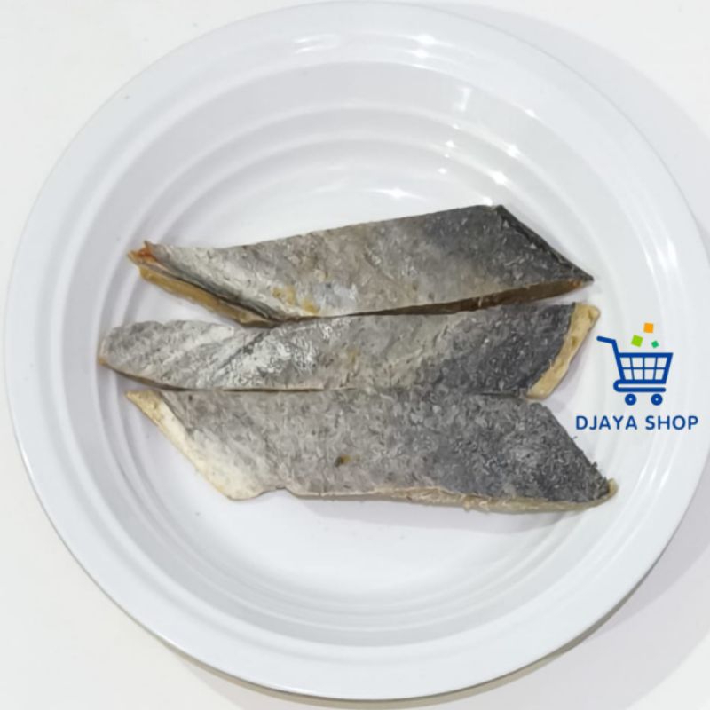 

ikan asin talang /ikan asin lemadang /jan phu /sam pan thiau kemasan 250 gram