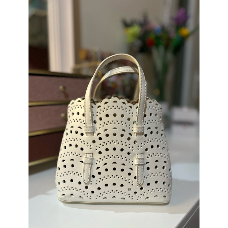 PRELOVED SLING BAG ALAIA