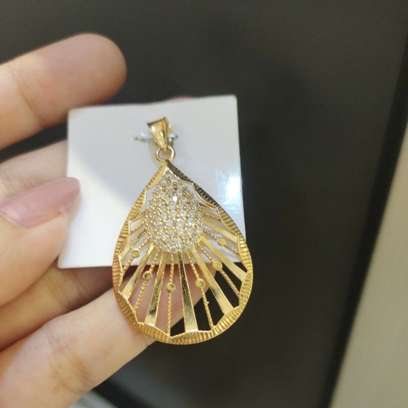 liontin emas asli mata putih/merah pink