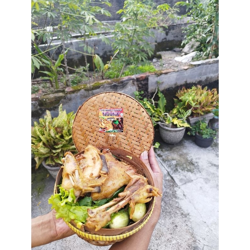 

AyamKampung ungkep frozen 1 ekor