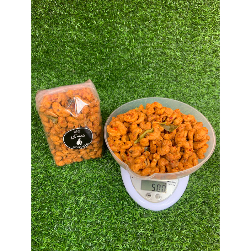 

kacang mete kacang mede wonogiri varian rasa pedas manis kemasan 500gram