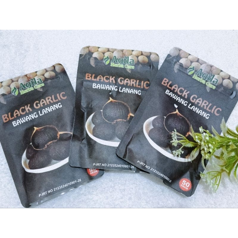 

black garlic (bawang lanang)