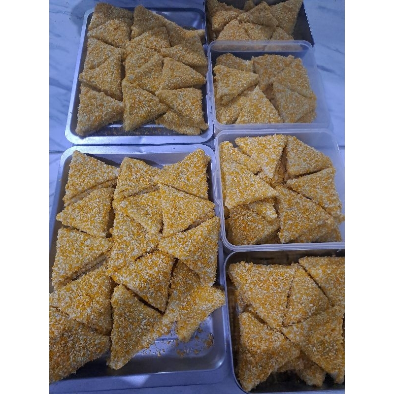 

Frozen Risol ayam suwir