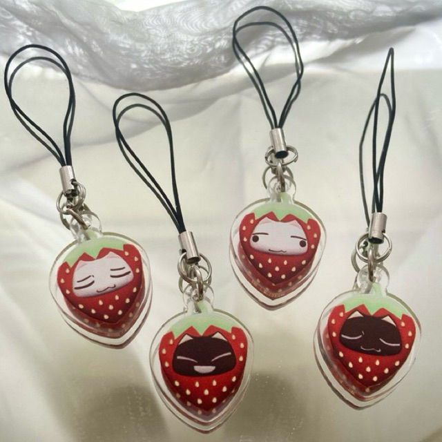 TORO INOUE & KURO STAWBERRY PHONE STRAP CHARMS | DOKO DEMO ISSYO