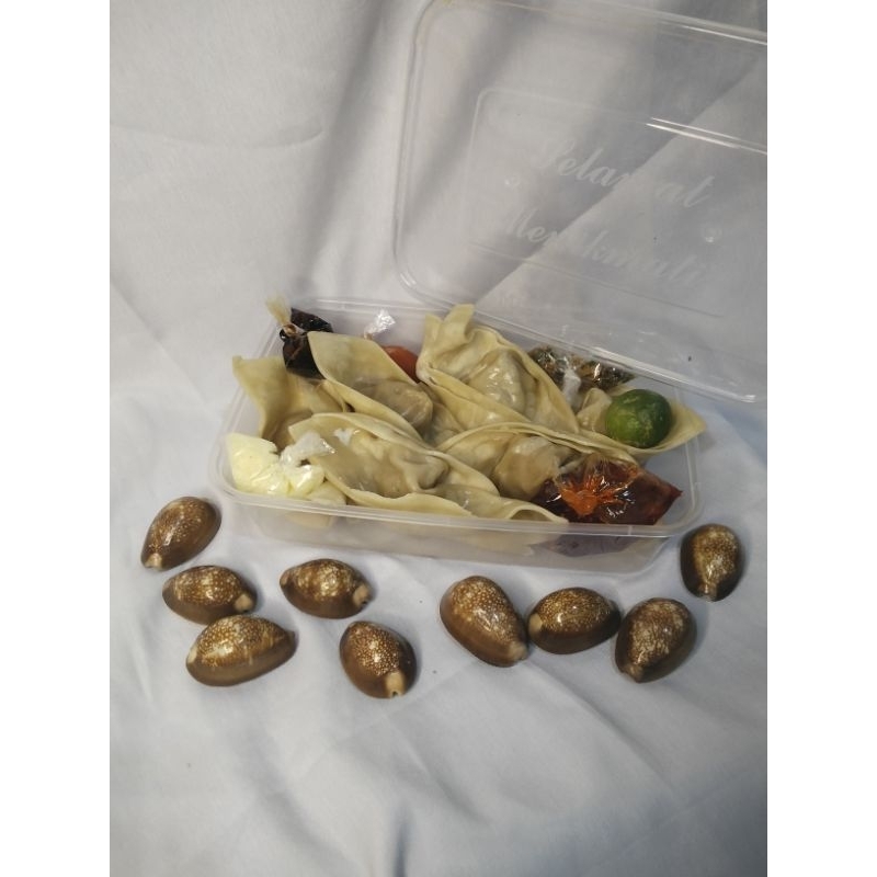 

pangyam (pangsit ayam)