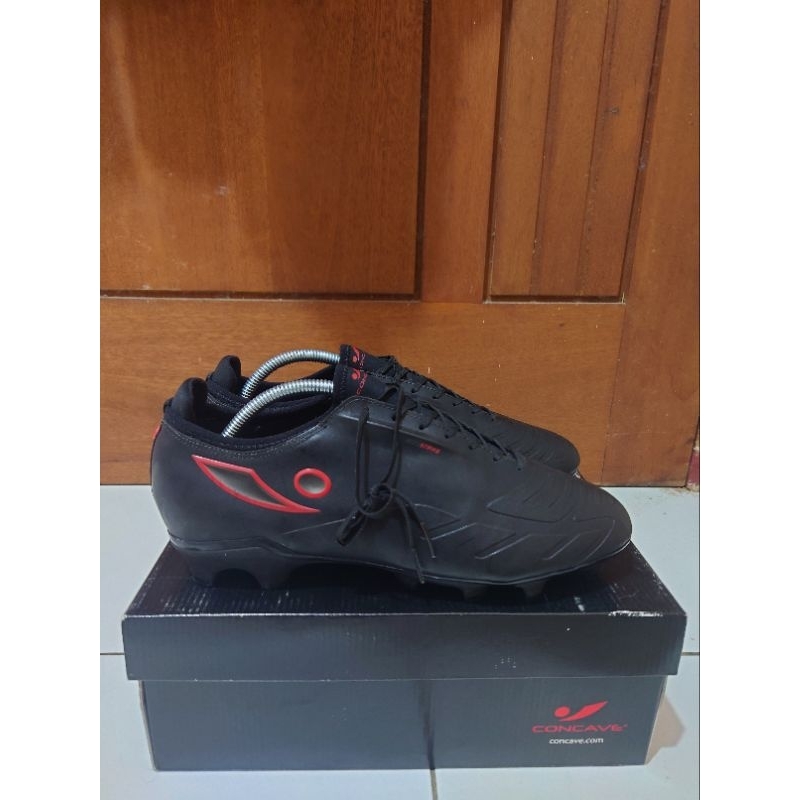 Sepatu Bola Concave Halo maze