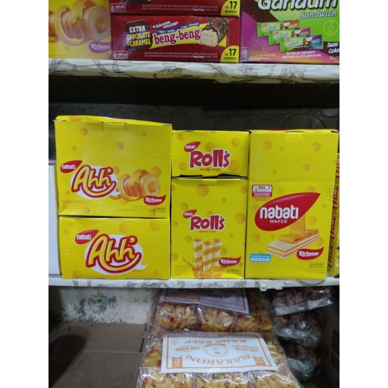 

RICHEESE NABATI WAFER AHH ROLLS