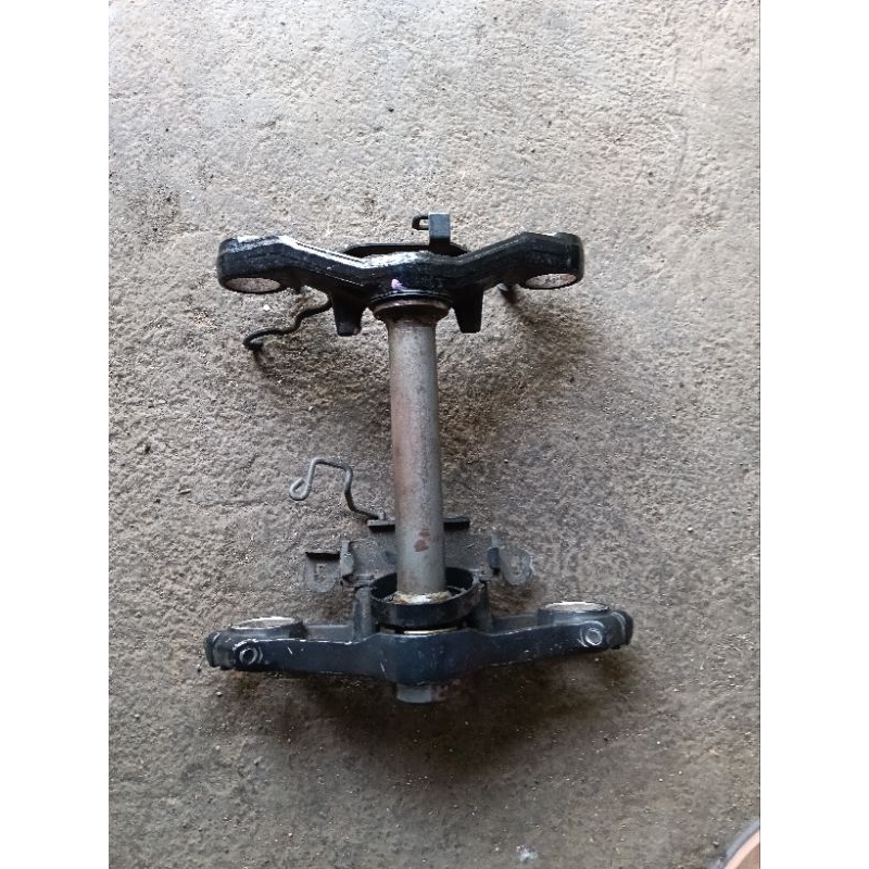 segitiga T atas bawah CBR150 facelift K45G/K45N ORIGINAL