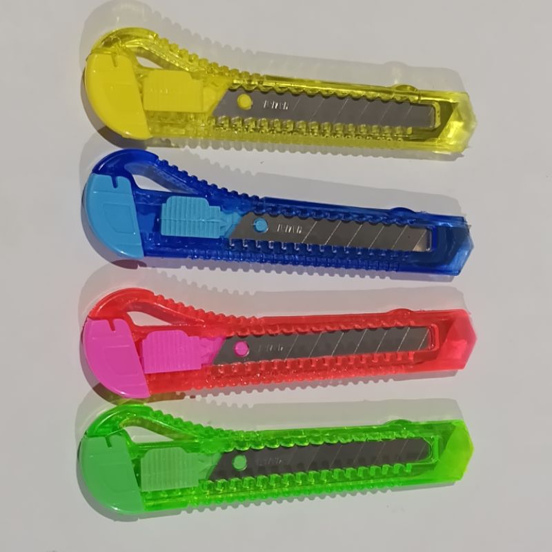 

Cuter /pisau pemotong serba guna (BESAR)