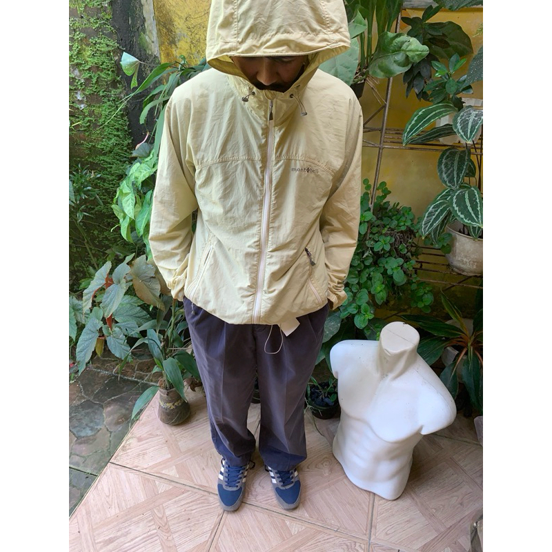 JAKET OUTDOOR MONTBELL WATERPROOF/JAKET GUNUNG MONTBELL/JAKET GORPCORE MONTBELL