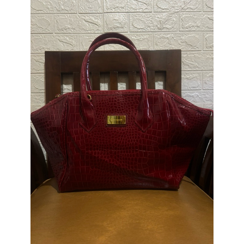 Croco bag’s Nicole Miller