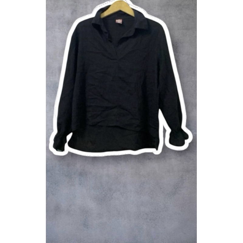 [PRELOVED] BLACK KEMEJA POLOS LEHER LIPAT LENGAN PANJANG.