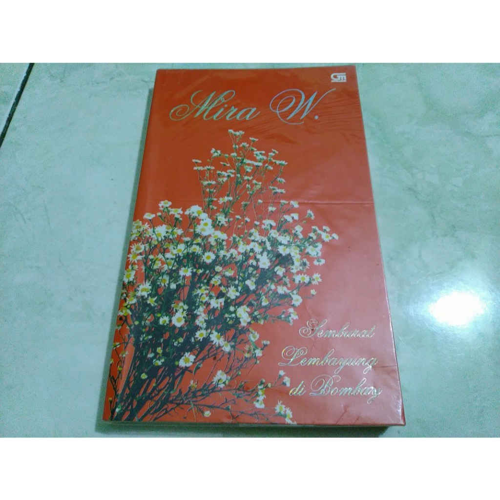 Novel Semburat Lembayung Di Bombay - Mira W - Gramedia