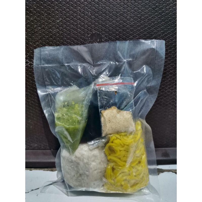 

Pempek Kapal Selam