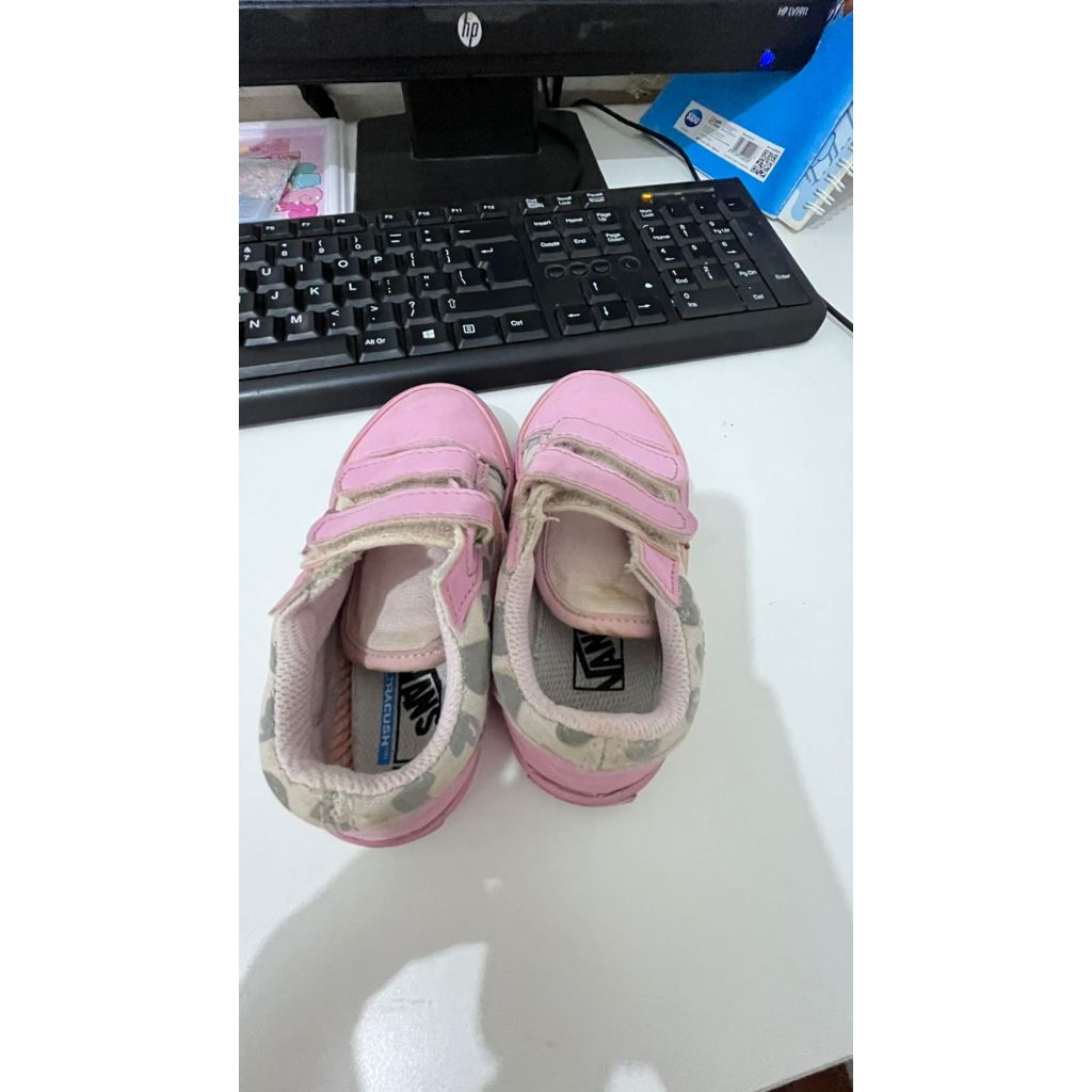 SEPATU VANS ANAK PEREMPUAN SECOND INSOL 17 SIZE 28