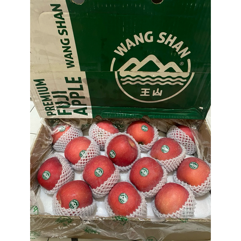 

buah apel Fuji premium 1 dus 13,5 kg fresh import