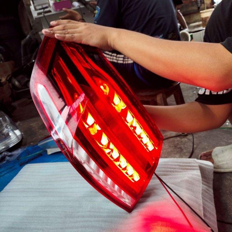 Stoplamp Lampu Belakang Mercedes Benz W212 (W-212) E class original