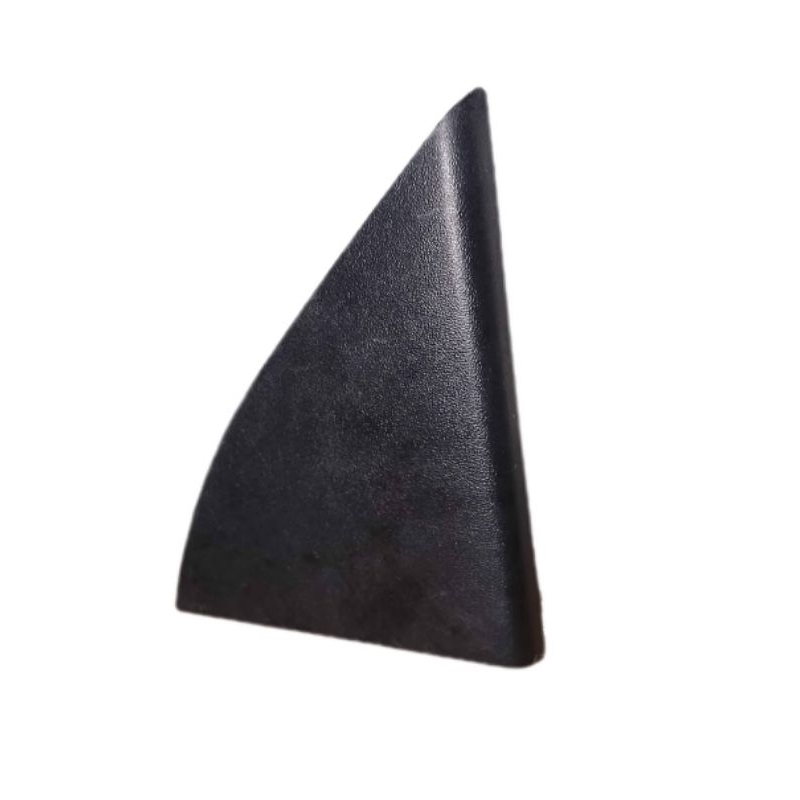 ‎Cover segitiga copotan mazda familia 1997  bagian kiri dalam belakang‎