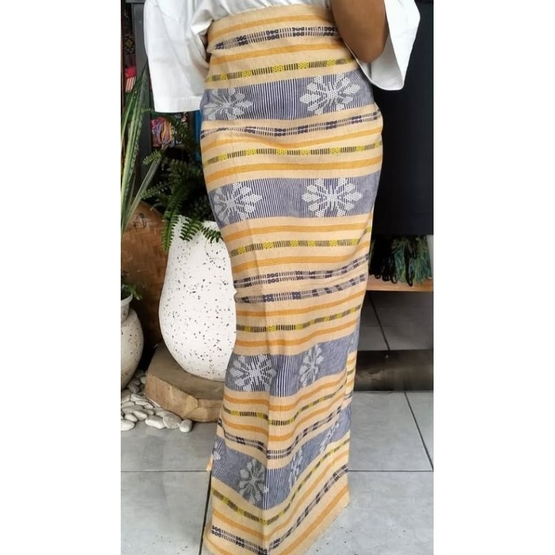 Tenun Sepe Pewarna Alam, NTT (Original Premium)