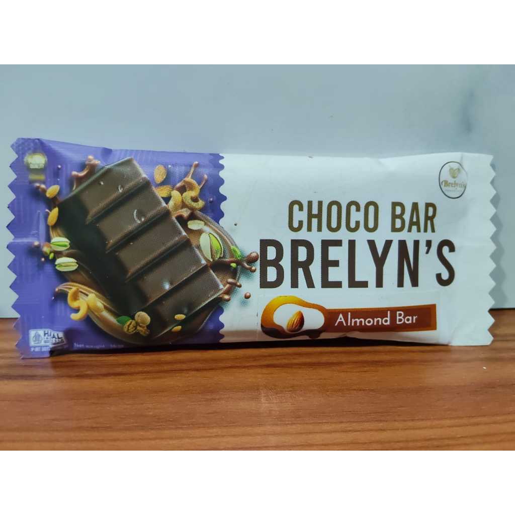 

Choco Bar Brelyn's Almond, dark chocolate, hazelnut, white chocolate