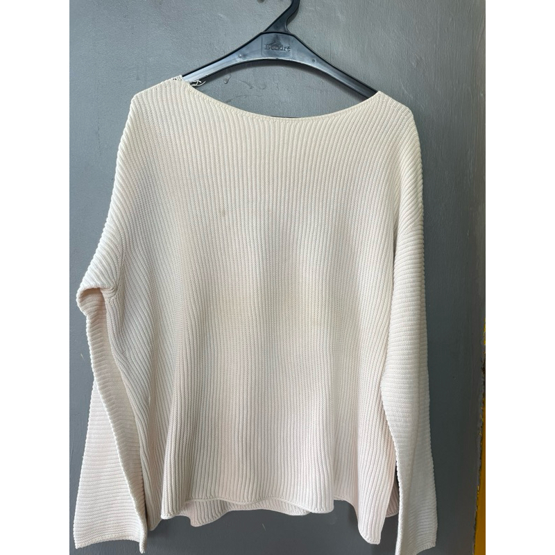 atasan knit rajut lidi cream uniqlo