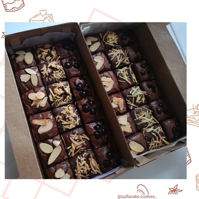 

Fudgy Brownies Medium Size 20x10 || Brownies Panggang 18 Sekat || Brownies Coklat Shiny Chrust