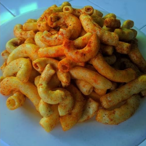 

makaroni pedas isi 500 gram makaroni pedas makanan ringan makanan murah snack ringan Snack murah Snack pedas makaroni enak