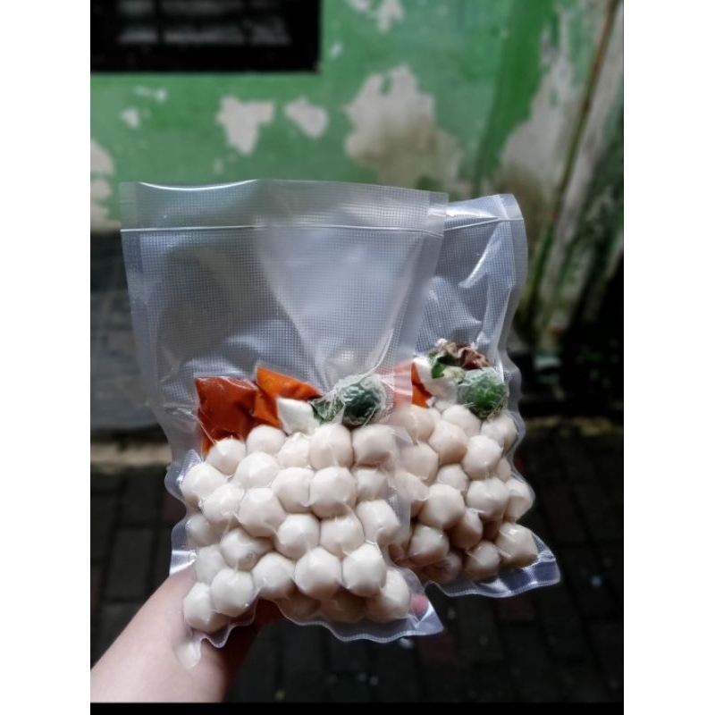 

Cilok Isi 35 Biji Free Bumbu Kuah Gurih Nikmat