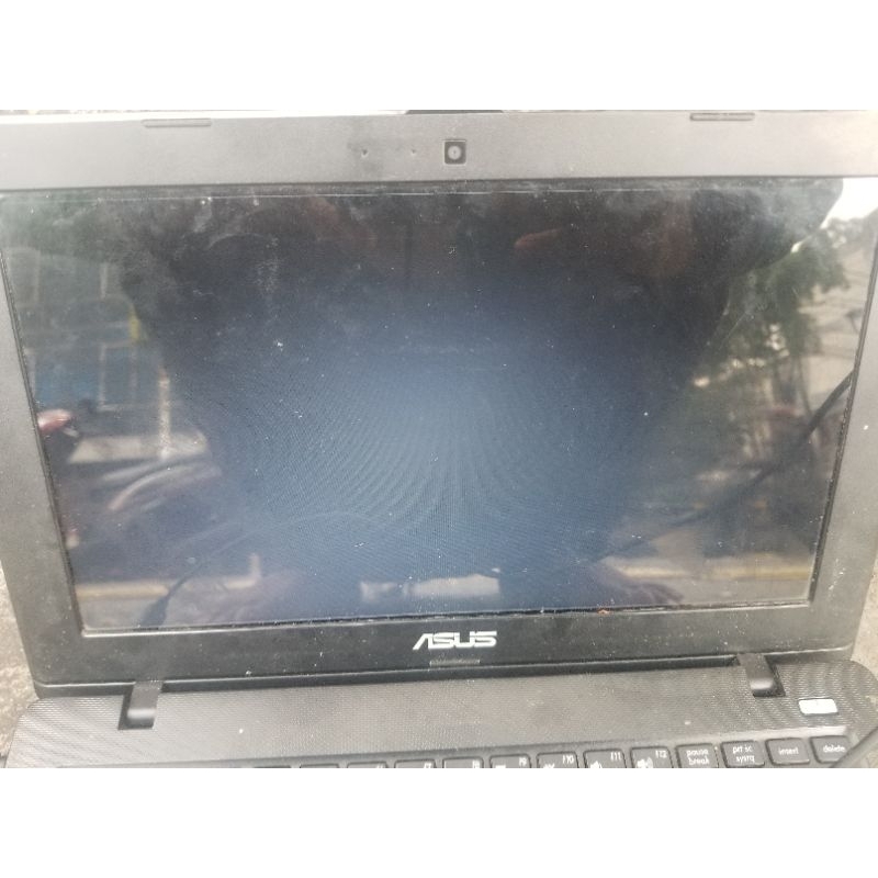 Asus X200M