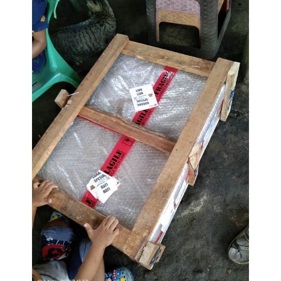 

palet kayu tambahan paking piala ataw kotak penyimpanan paket yang rawan pecah