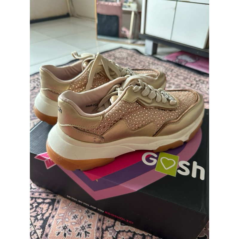 Preloved sepatu Sneakers GOSH BLINK Gold -size39