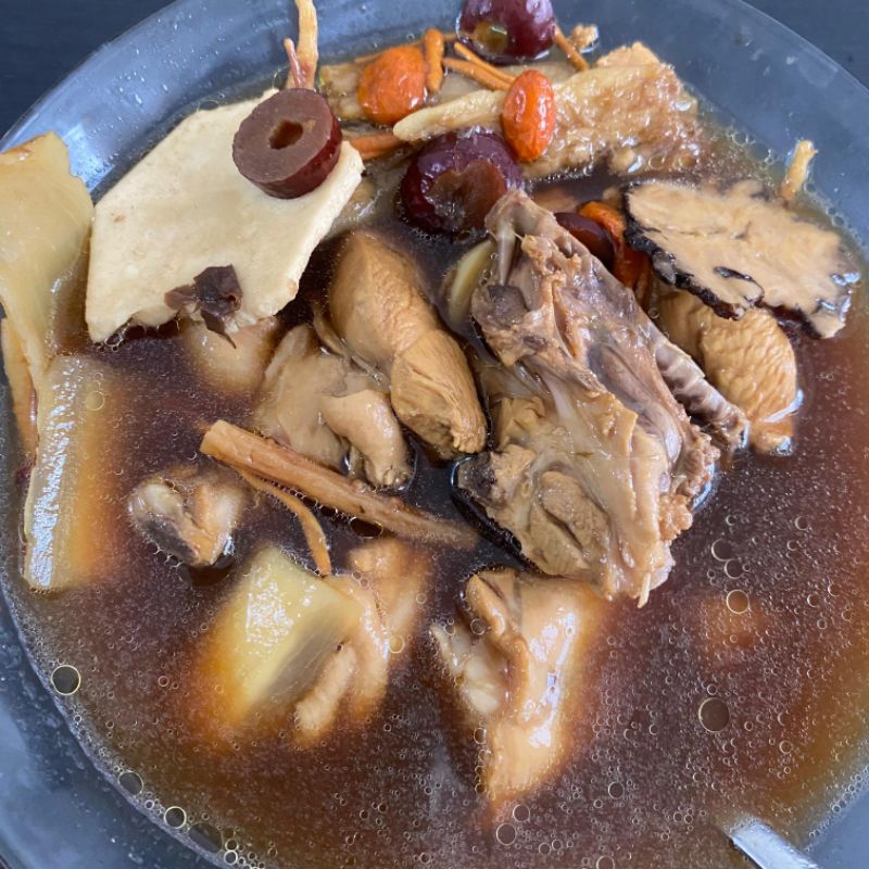 

Kuah ayam herbal/ayam tim herbal/ciak po 12 herbal - 1/2 ekor