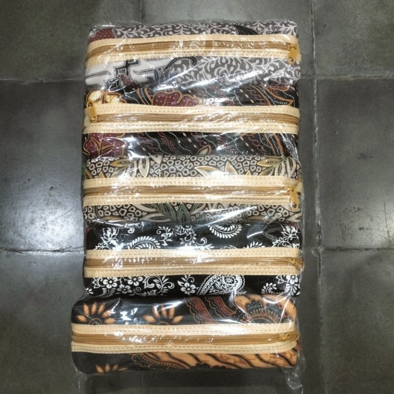 

20pcs tempat pensil batik/souvenir jogja