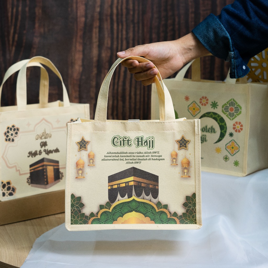 

Tas Ready Stok Oleh Oleh Haji dan Umroh Bahan Lebih Tebal T20 P25 Siap Kirim