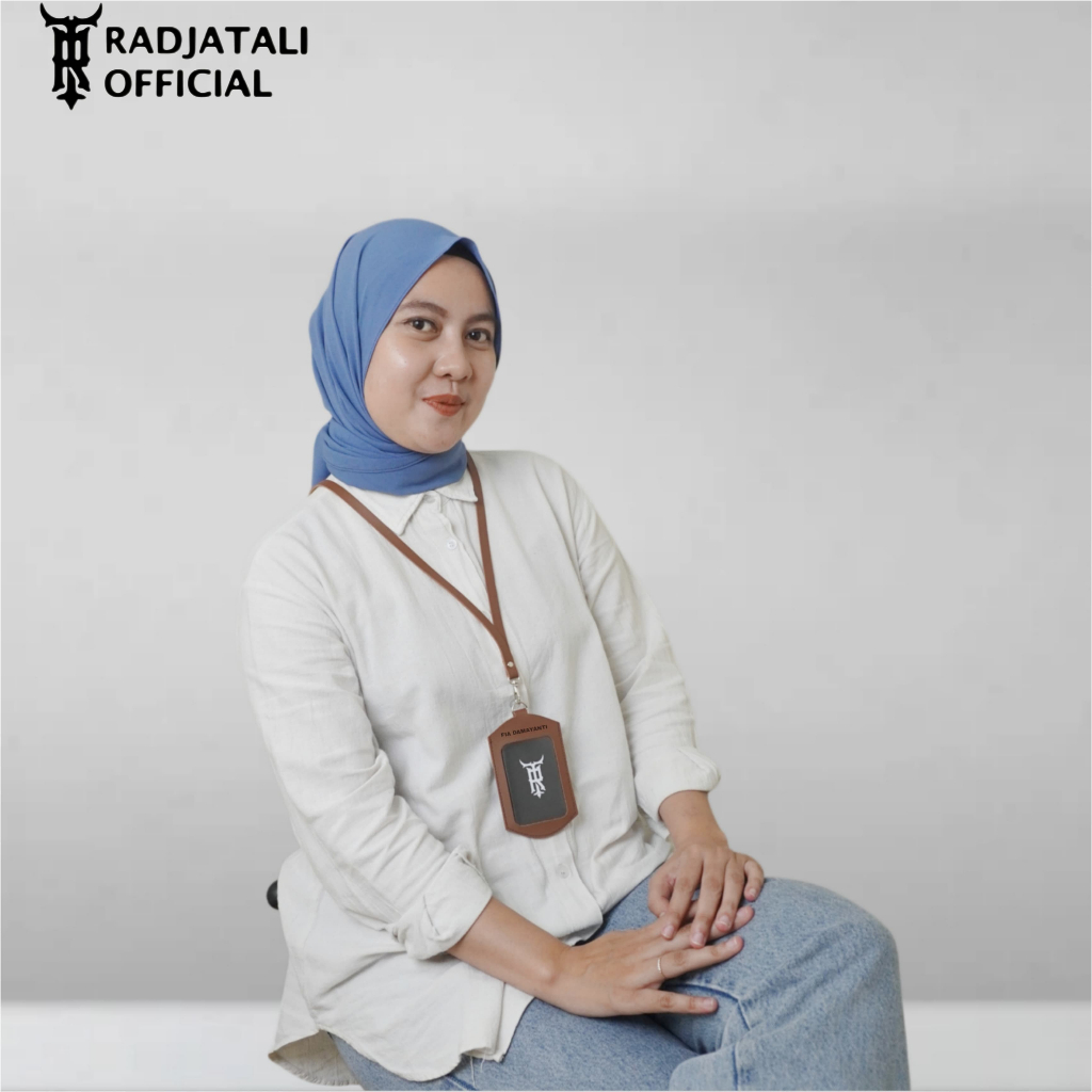 

ID LANYARD KULIT HOLDER ID CARD CUSTOM NAMA GRAFIR LEATHER K4 / LANYARD CUSTOM NAMA CASE HOLDER