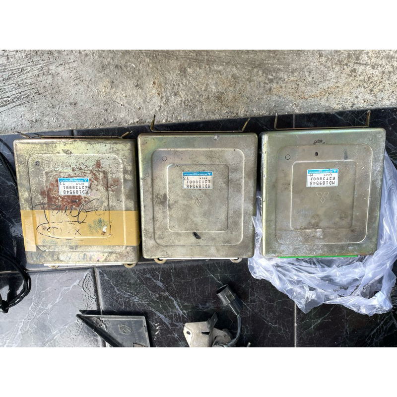 ECU Komputer Mesin Galant Lele V6 MD189548