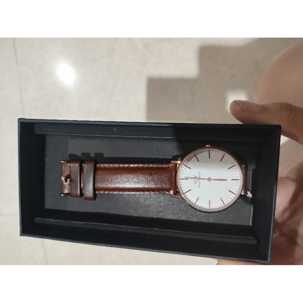 Jam Tangan Daniel Wellington Unisex Watch