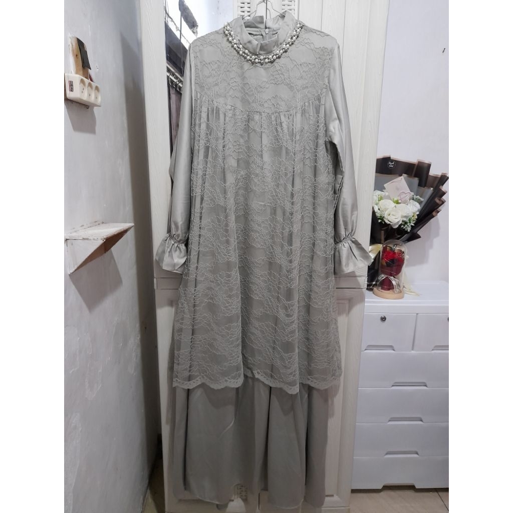 [NEW] Dress Satin Brukat Silver Sage