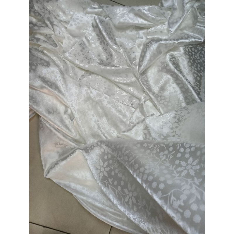 KAIN JACQUAR SILK MOTIF EMBOS  SUTRA SILK  KAIN JAGUAR SILK SUTRA TERMURAH 