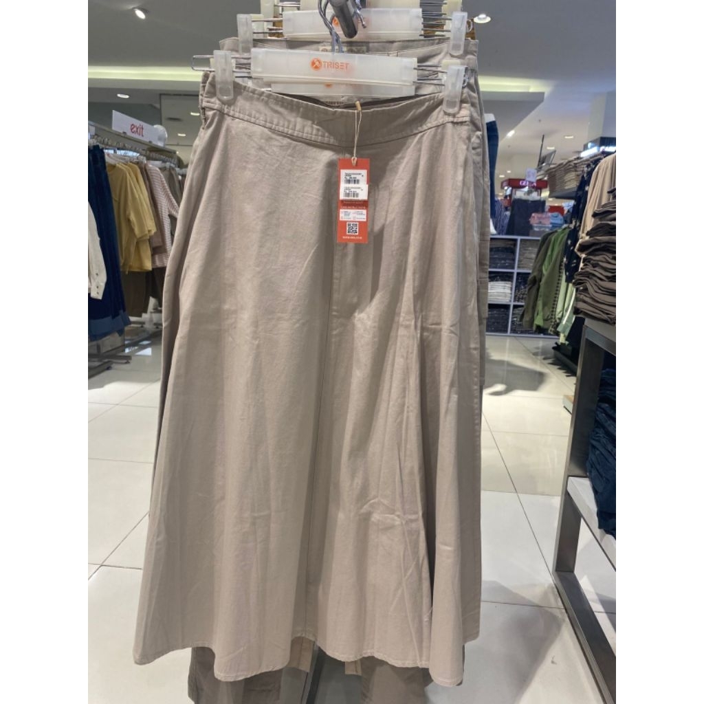 Rok triset rok wanita