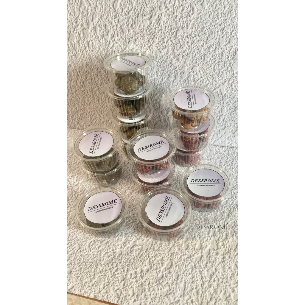 

mini cookies in mini size