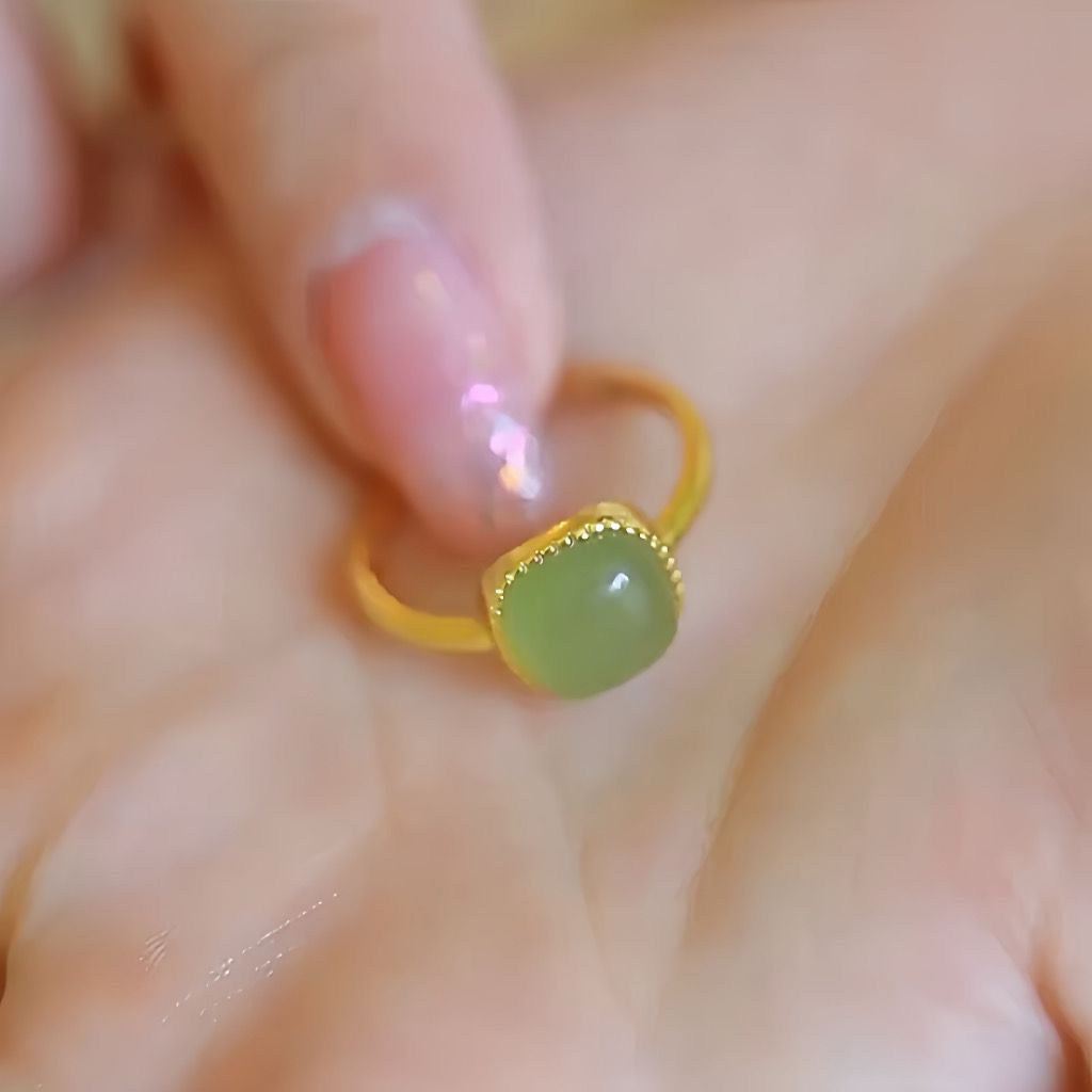 cincin giok hijau