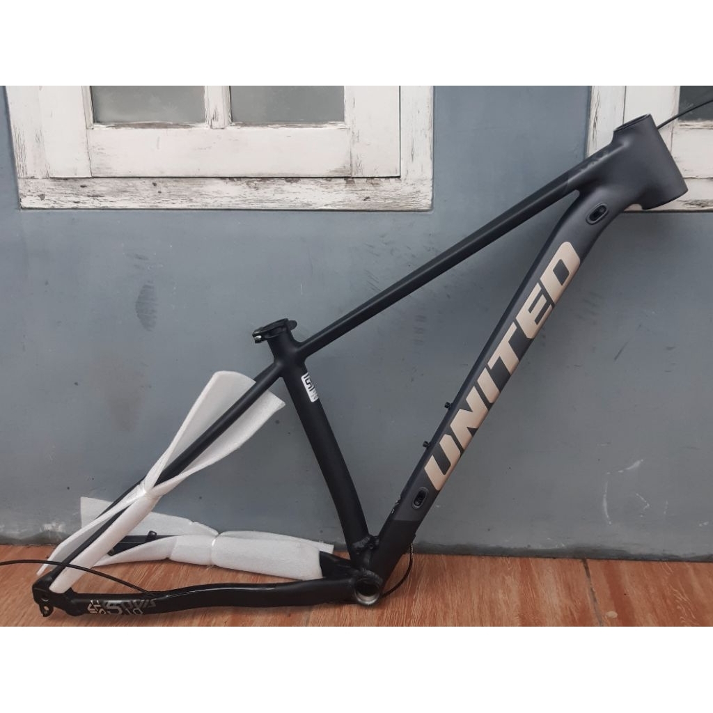 Frame United Clovis 5.1 Size S 29er (New)